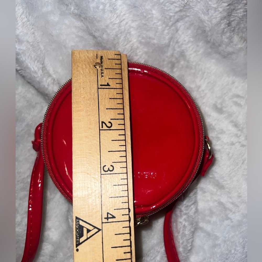 Marc Jacob’s Mini Red Canteen Purse Pre-owned Great Condition - Picture 6 of 6